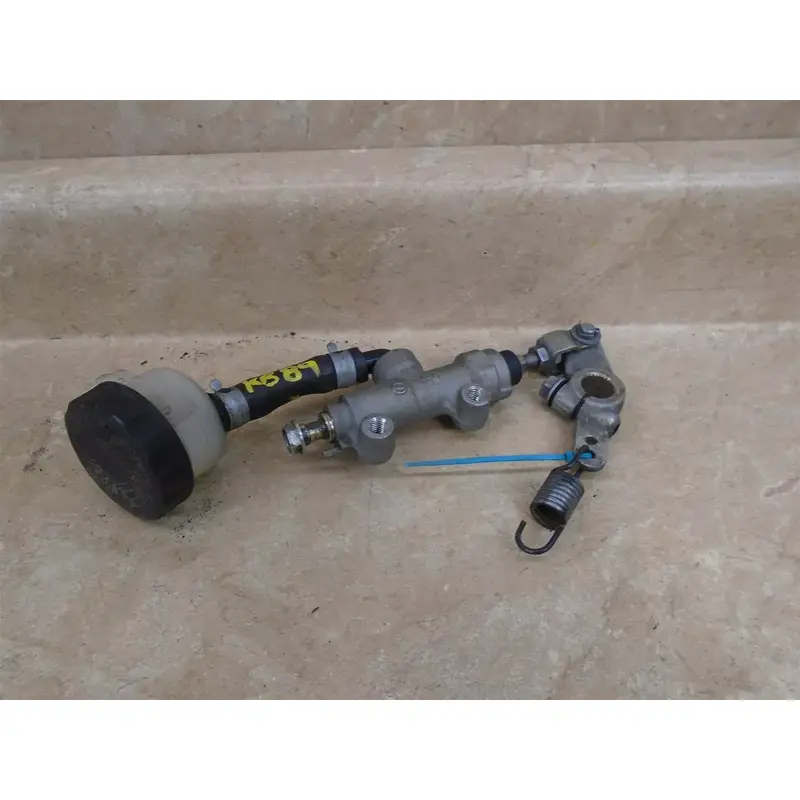 Kawasaki 1500 VN VULCAN NOMAD VN1500-G Rear Brake Master Cylinder 1999 KB89
