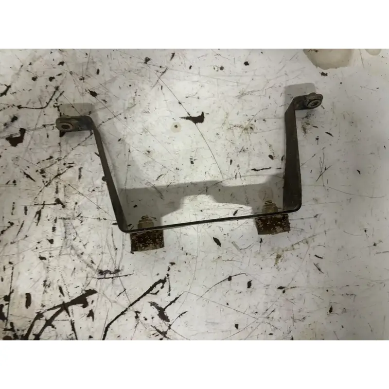 2005 Polaris Trail Boss 330 Oem Lower Oil Cooler Mount 5248139 AP131