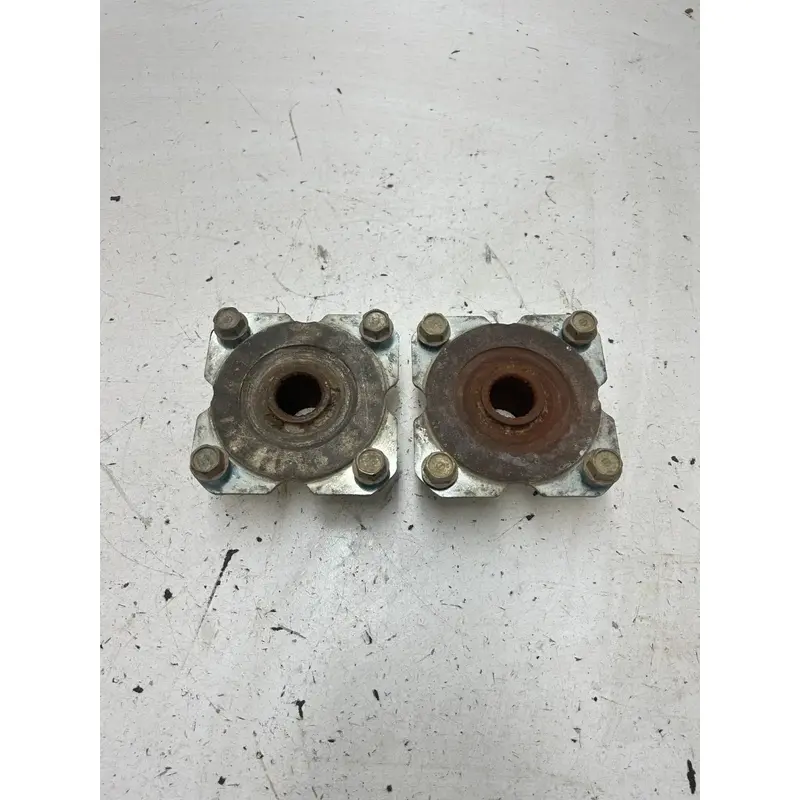 05 2005 Polaris Sportsman 90 2 Stroke OEM GOOD Rear Back Hubs Hub Lugs L R