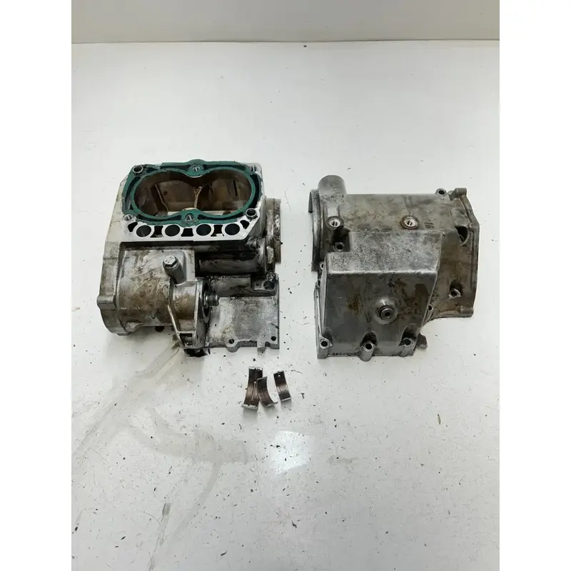 20 2010 Polaris Ranger 800 XP 4x4 OEM Crankcase Cases Case Engine Motor READ