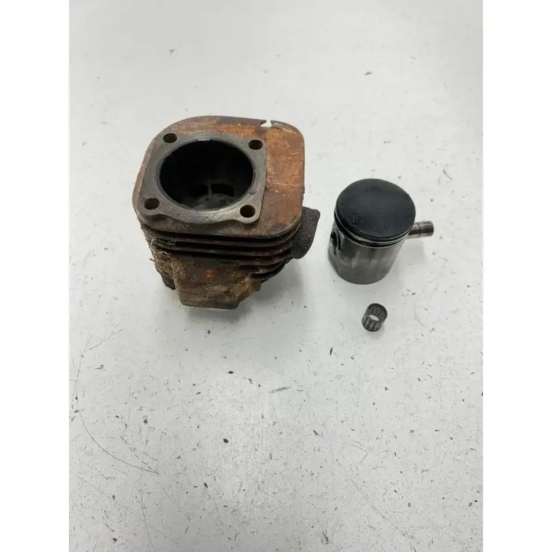 02 2002 Polaris Scrambler 90 2 Stroke OEM Cylinder Jug Sleeve Piston 51.7 MM