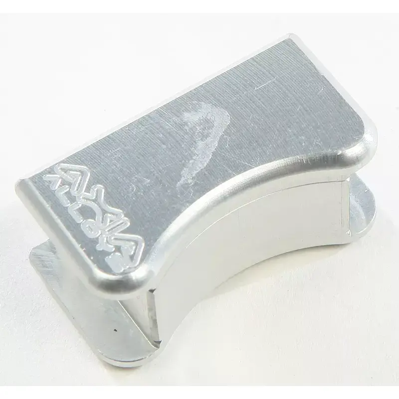 Axia Alloys MODUN2-C - Universal Mount (2) 6mm Bolt Perpendicular to Bar Silver