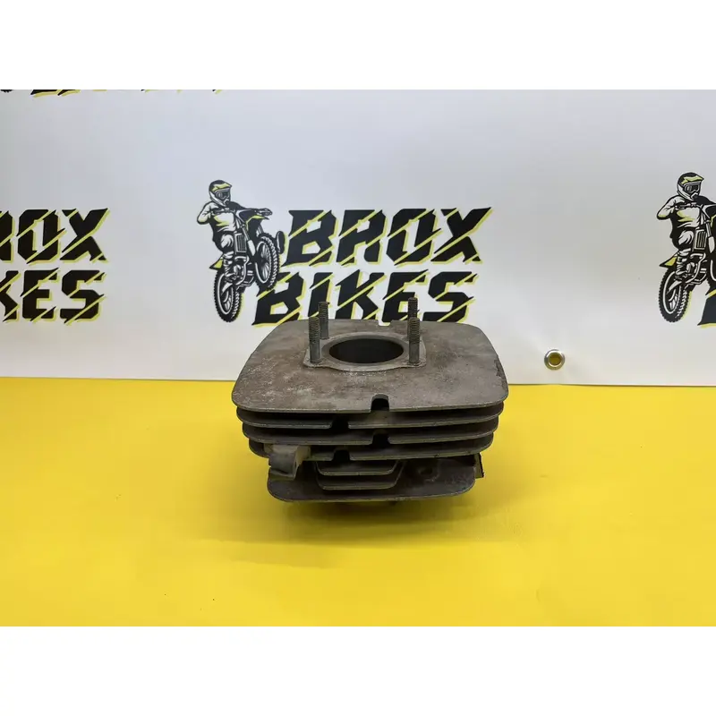 1982 Yamaha YT125J YT125 YT 125J 125 Tri Moto Engine Cylinder Jug