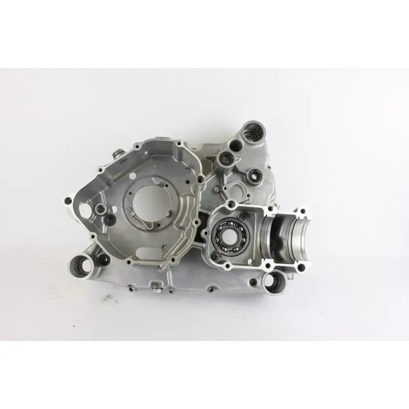 2006 Suzuki Quadsport Z250 Ltz250 2x4 Engine Motor Left Crankcase c6115