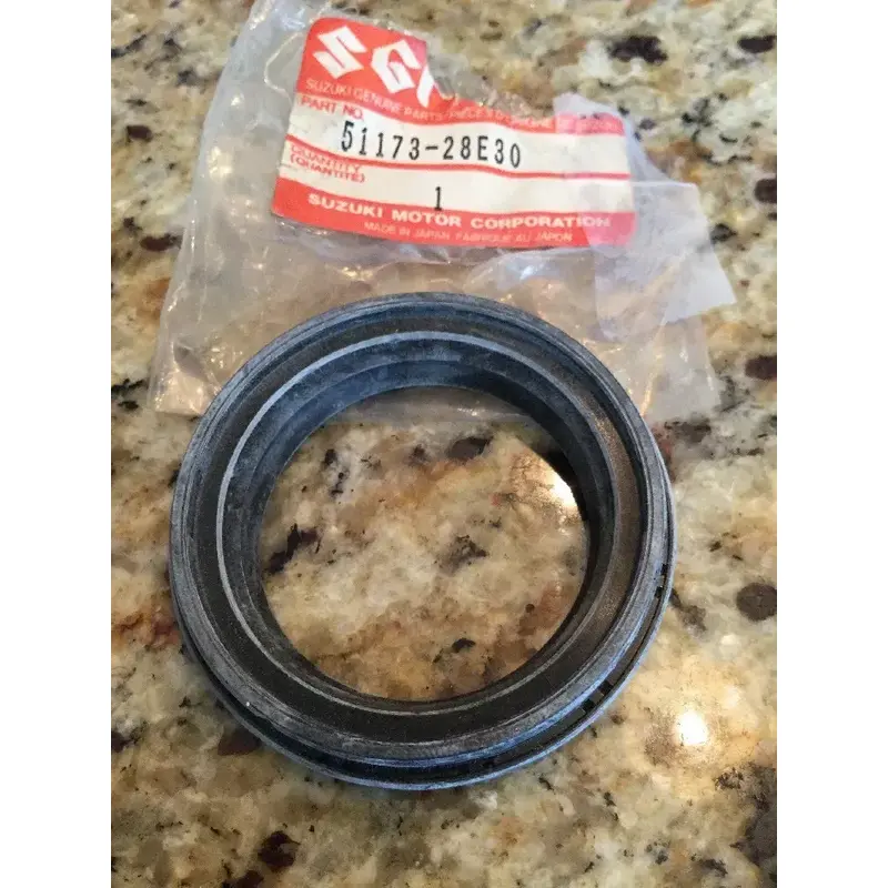 SUZUKI OEM DUST SEAL RMX250 RM125 RM250 GSXR600 RMX 250 RM 125 RM 250 GSXR 600