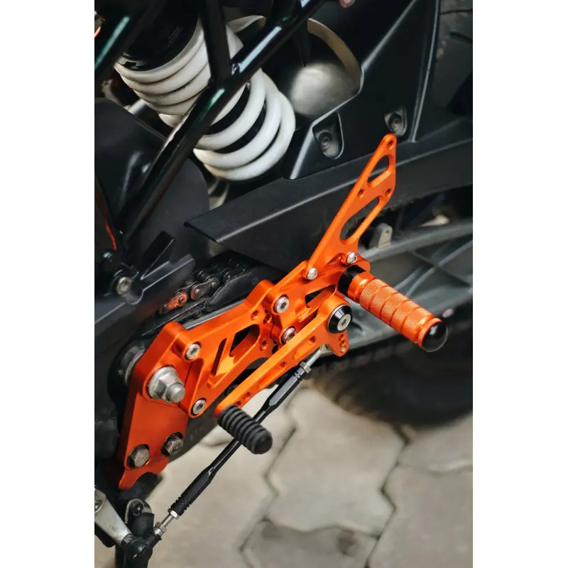 66Bhp CNC Adjustable Rearset Footrest Rear Sets for KTM 200 Duke