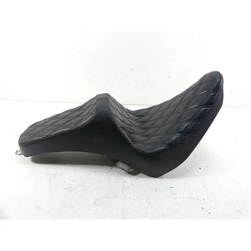 2011 Harley Softail FLSTF Fat Boy Drag Specialties Predator III 3 Seat 10210552