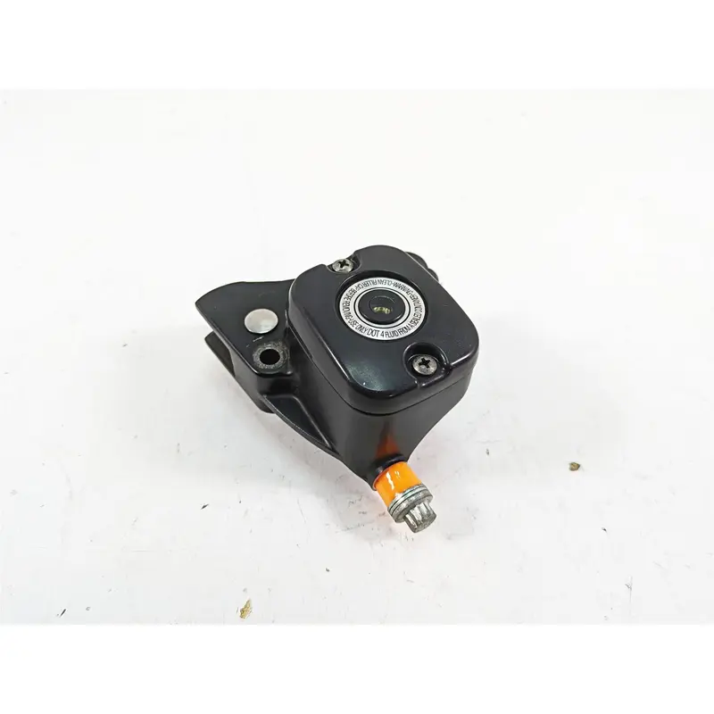2015 Harley FXDL Dyna Low Rider Front Brake Master Cylinder 11/16" 45170-08F