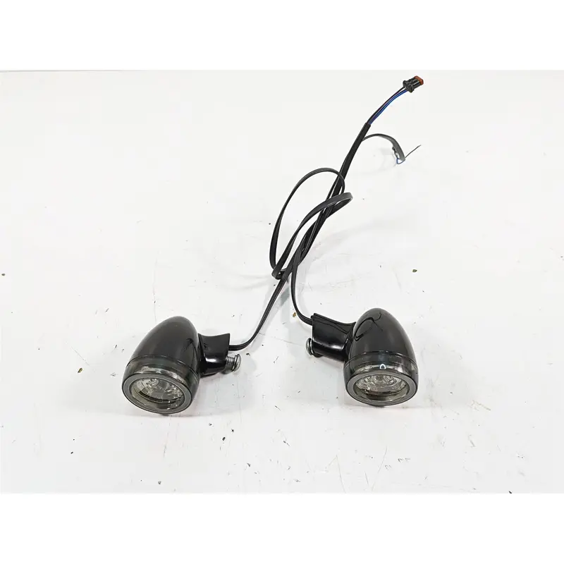 2020 Harley Softail FXBB Street Bob Rear Signature Led Turn Signal Set 67801152