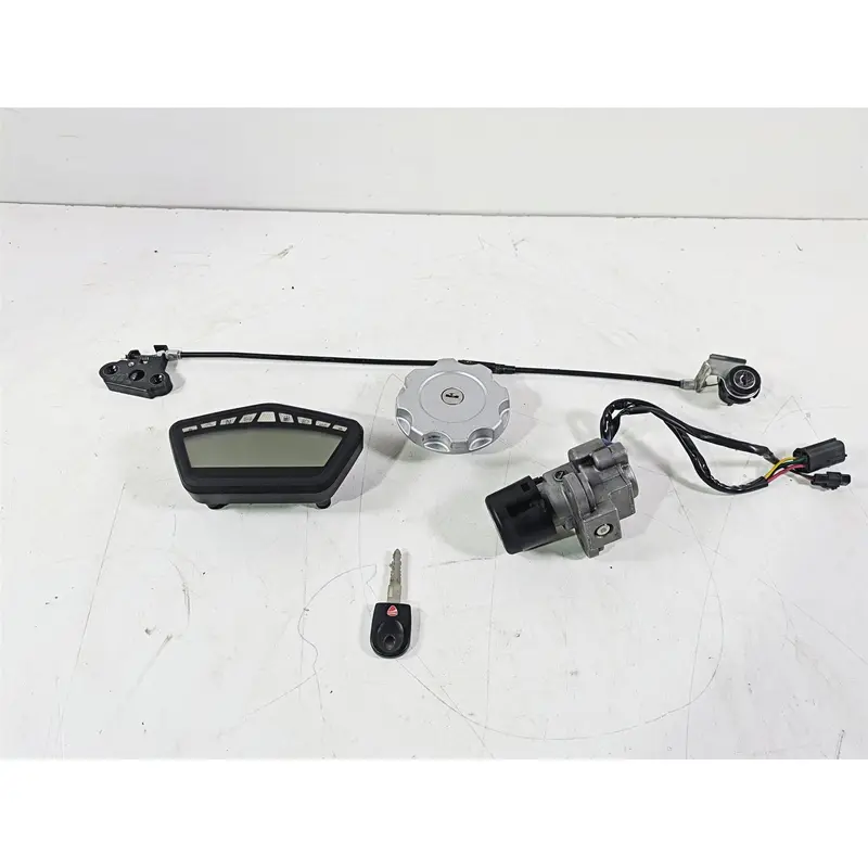 2015 Ducati Hypermotard 821 SP Speedometer Ignition Switch Key 17k Set 40610951F