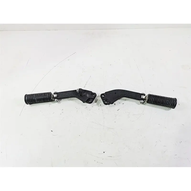2015 Harley FXDL Dyna Low Rider Passenger Footpeg  Foot Pegs 49224-06 49230-06