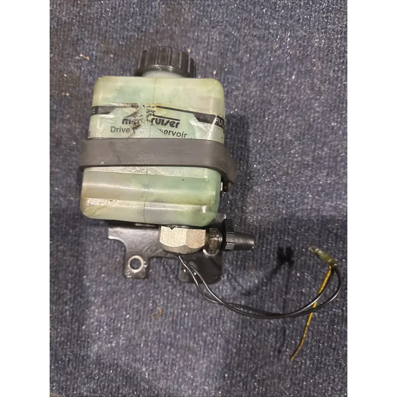 Mercruiser Alpha One Gen 2 & Bravo Gear Oil Reservoir